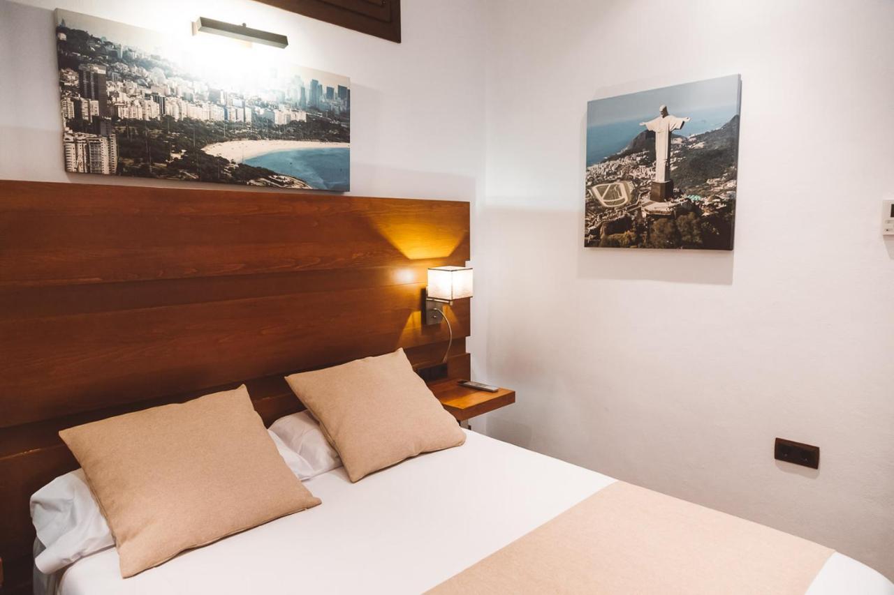 Ferreira Hostal Boutique كونيل ذي لا فرونتيرا المظهر الخارجي الصورة