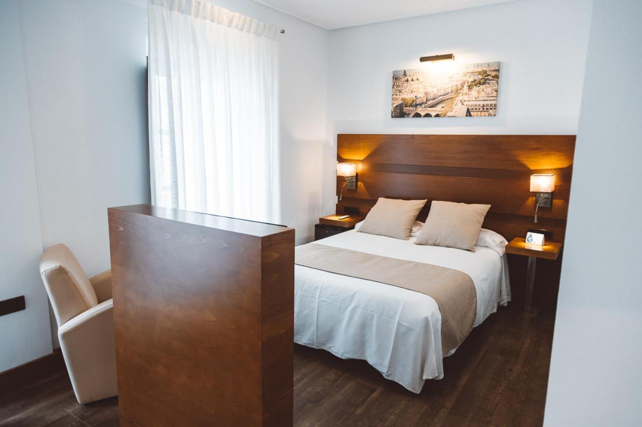 Ferreira Hostal Boutique كونيل ذي لا فرونتيرا المظهر الخارجي الصورة